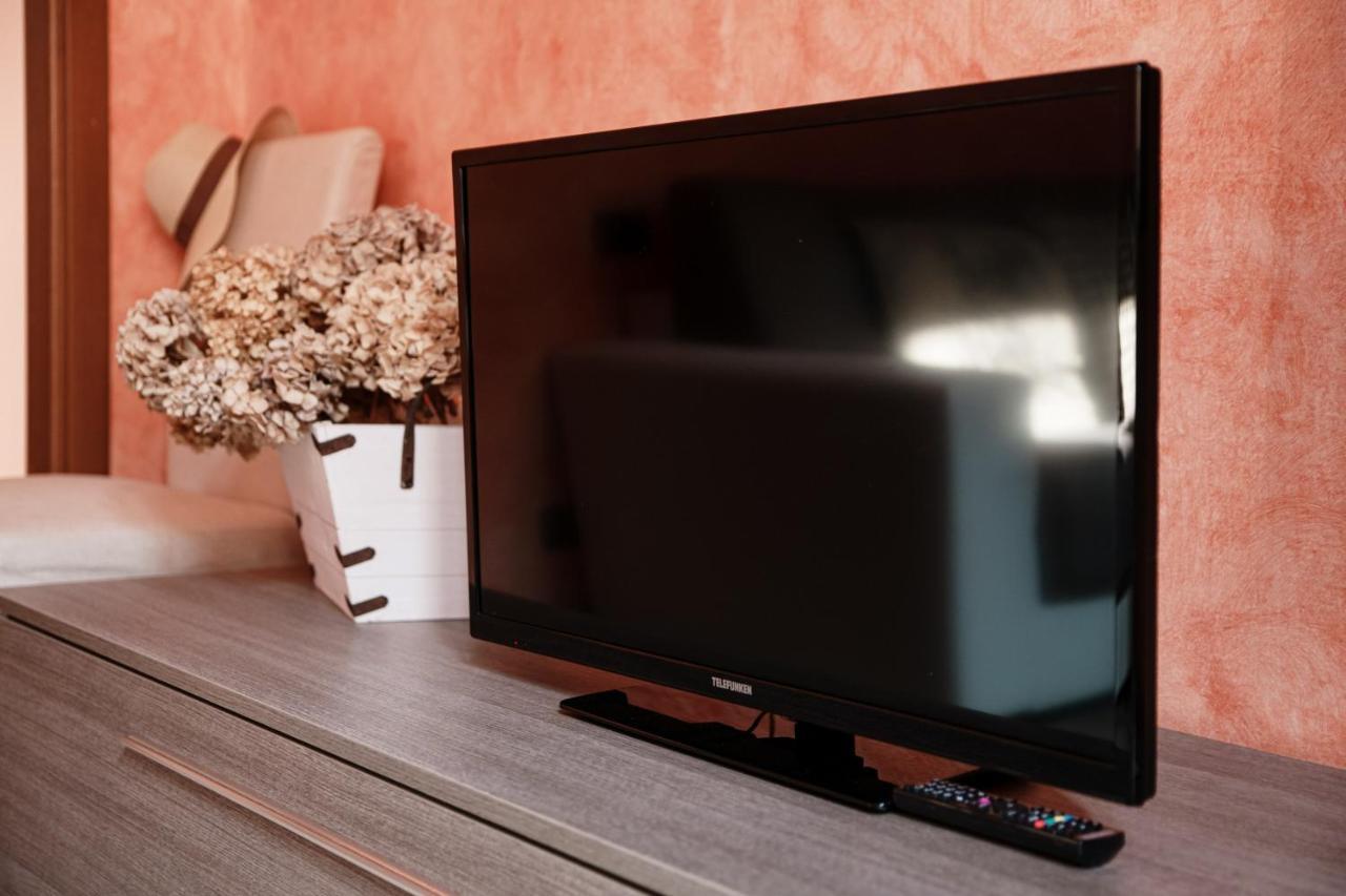 Casa Paola - Downtown Cernobbio Apartment Ngoại thất bức ảnh